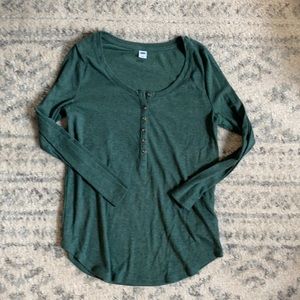 MUST GO!! Ribbed Henley